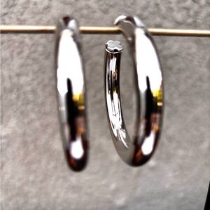 Small Laura  Vogel Hoop Earrings - Classic Silver Hoops
